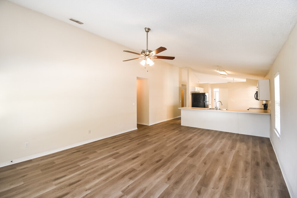 Building Photo - 7317 Ironside Dr E