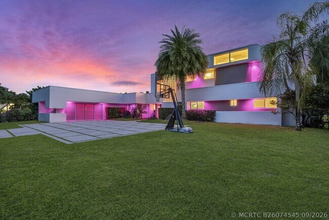 Building Photo - 11700 SW 22nd Ct