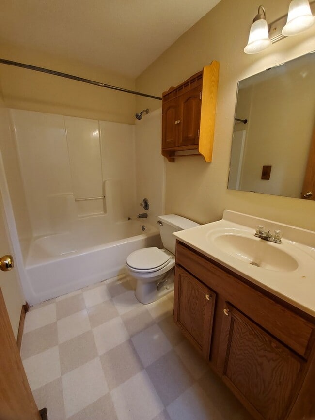 Building Photo - 5017 W Elm Ct