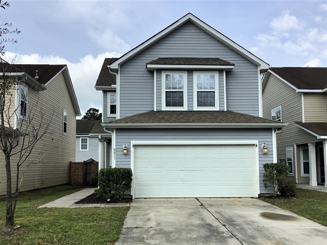 Building Photo - 8811 Shadowglen Dr