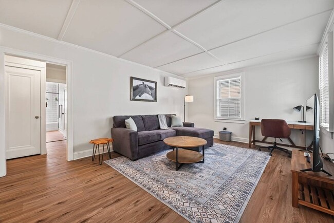 Primary Photo - 38 George St