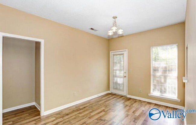 Building Photo - 111 Bentworth Ln