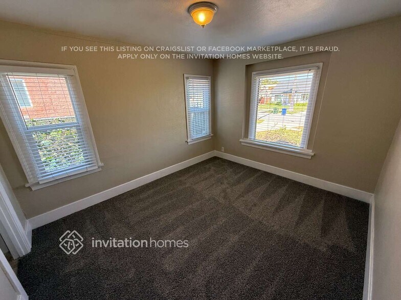 Building Photo - 5715 Deane Ave