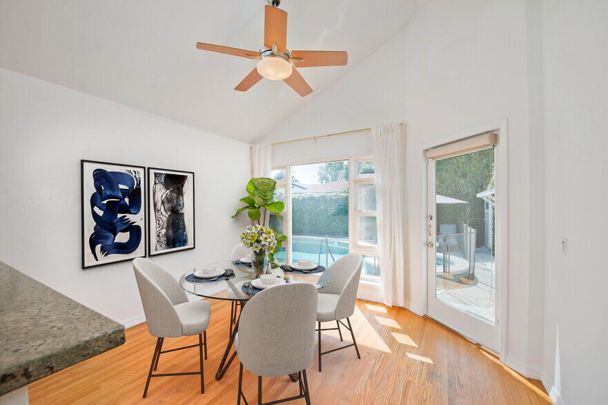 Building Photo - 13964 Peach Grove St