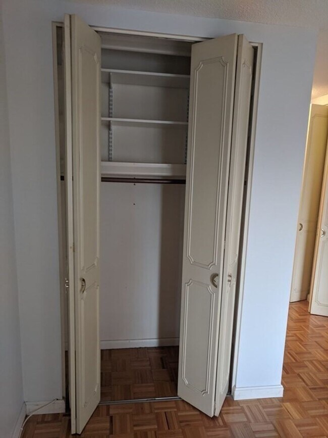 Building Photo - Bright and Spacious Brookline Studio