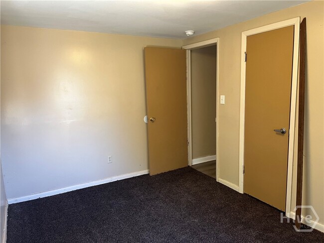 Building Photo - 218 Fell St