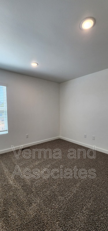 Building Photo - 1091 Kentucky Ave