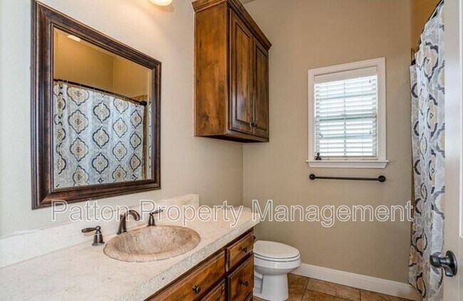 Building Photo - 7900 Shreveport Dr