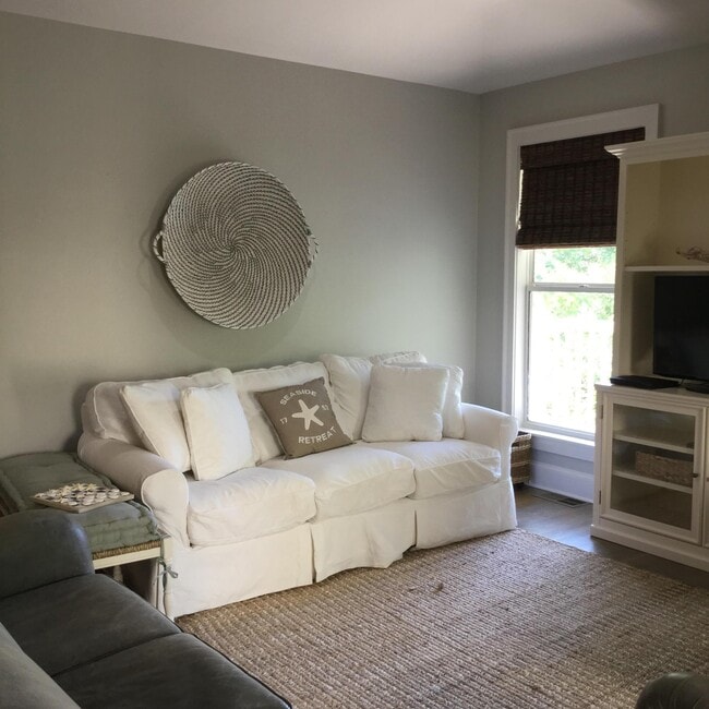 Building Photo - 94 Pointe Cir