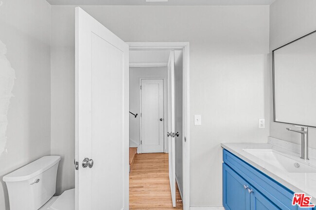 Building Photo - 3632 Amesbury Rd