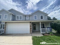 Building Photo - 2100 Meadow Chase Ln