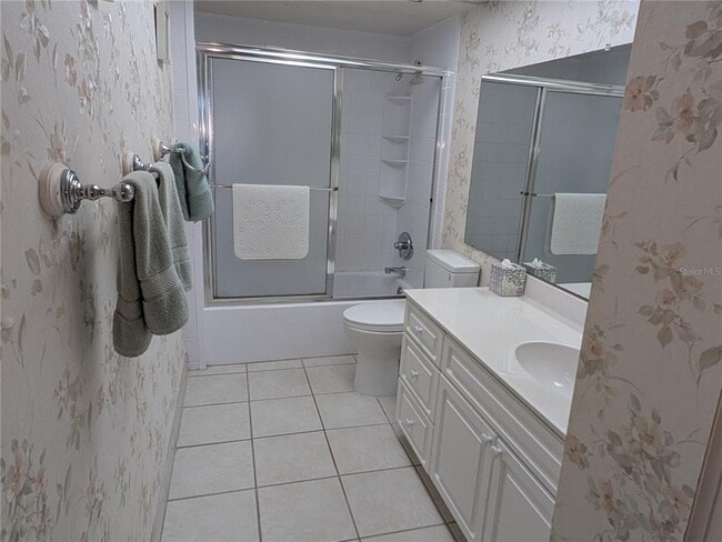 Building Photo - 4575 Cove Cir
