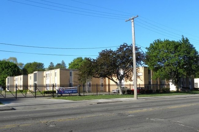 Primary Photo - 21401 W 7 Mile Rd