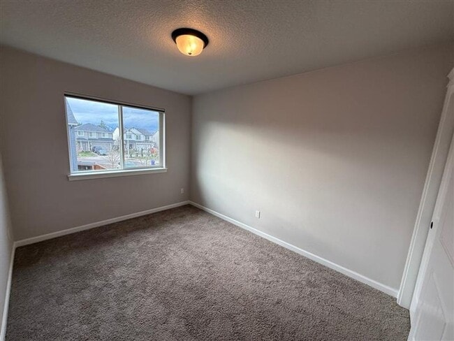 Building Photo - 1223 S 11th Pl