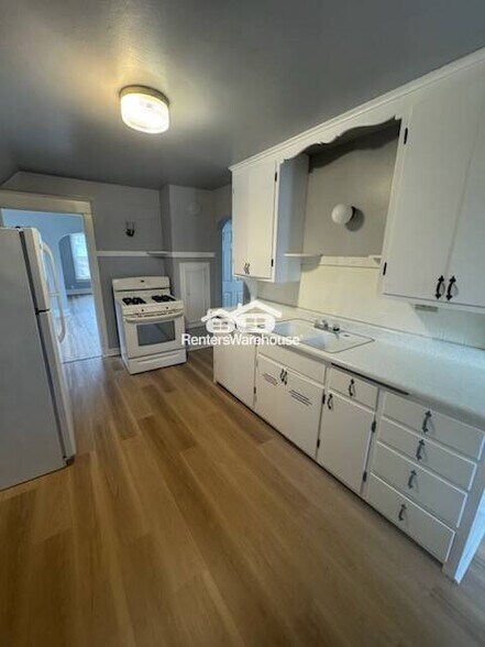 Building Photo - 6324 W Richmond Ave