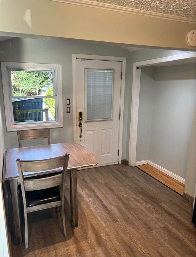 Building Photo - 6849 N Aurelius Rd