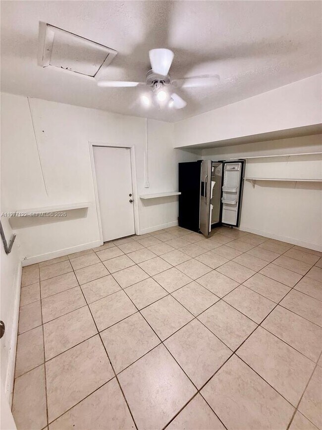 Building Photo - 16665 SW 93rd Ct