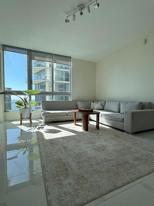 Building Photo - 300 S Biscayne Blvd