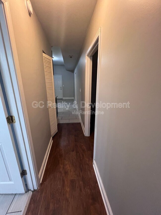 Building Photo - 7644 S Normal Ave