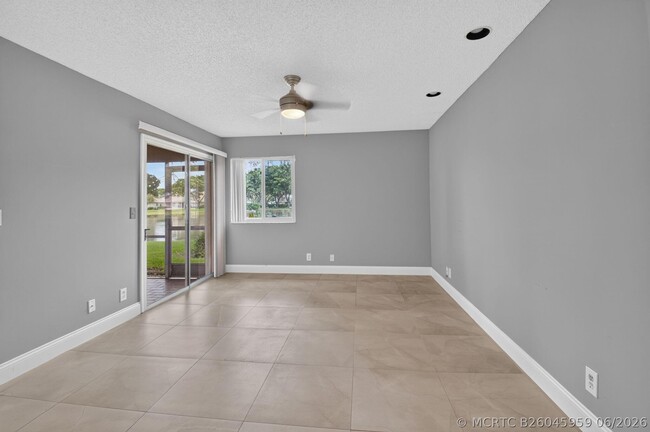 Building Photo - 9220A Vineland Ct