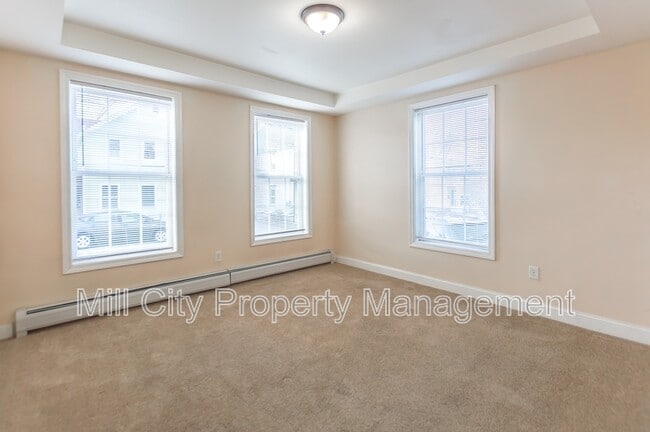 Building Photo - 21 Jane St