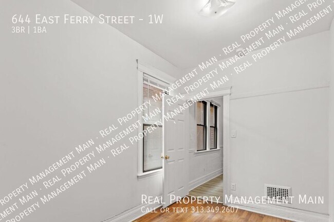 Building Photo - 644 E Ferry St