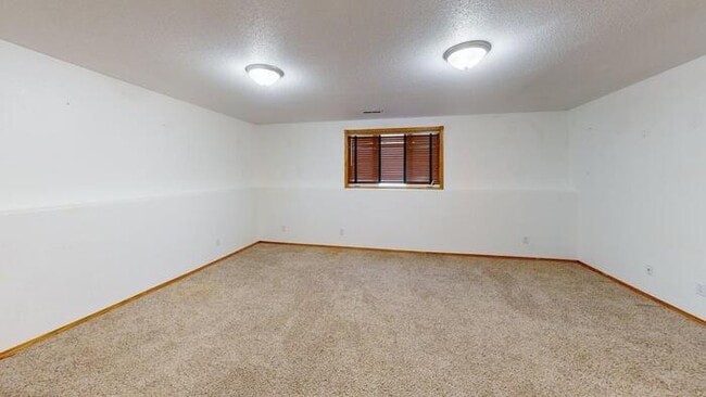 Building Photo - 3029 Stonewall Dr