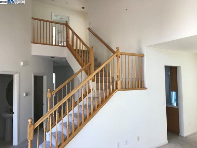 Building Photo - 2173 Leafcrest Common