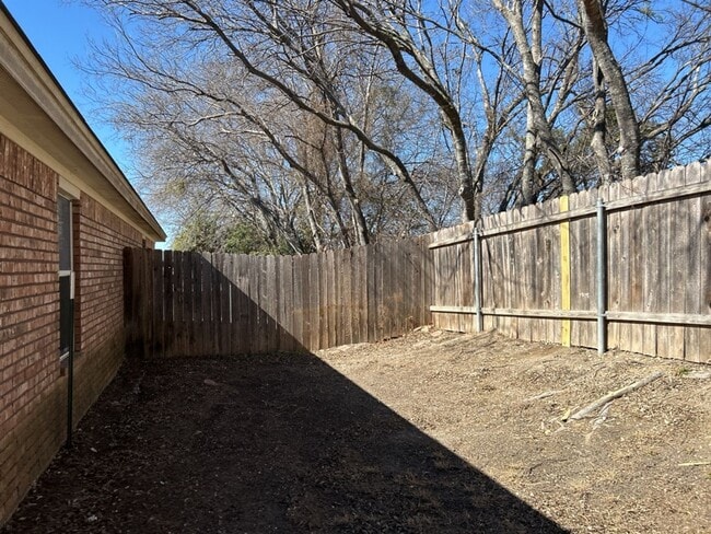 Building Photo - 313 Jeff Gordon Dr