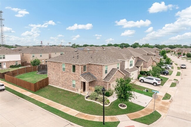 Building Photo - 412 Glenwick Ln