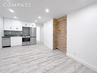 Building Photo - 55 Spring St