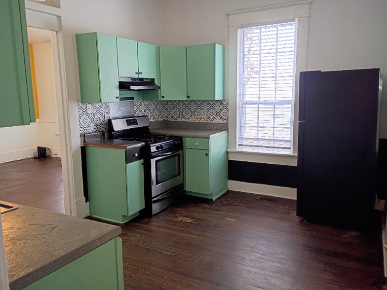 Building Photo - 1081 Arlington Ave SW