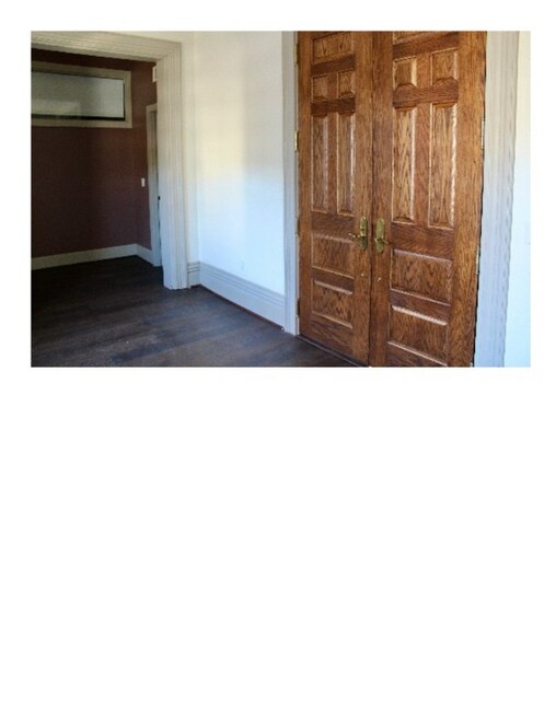 Building Photo - 1120 Reddour St