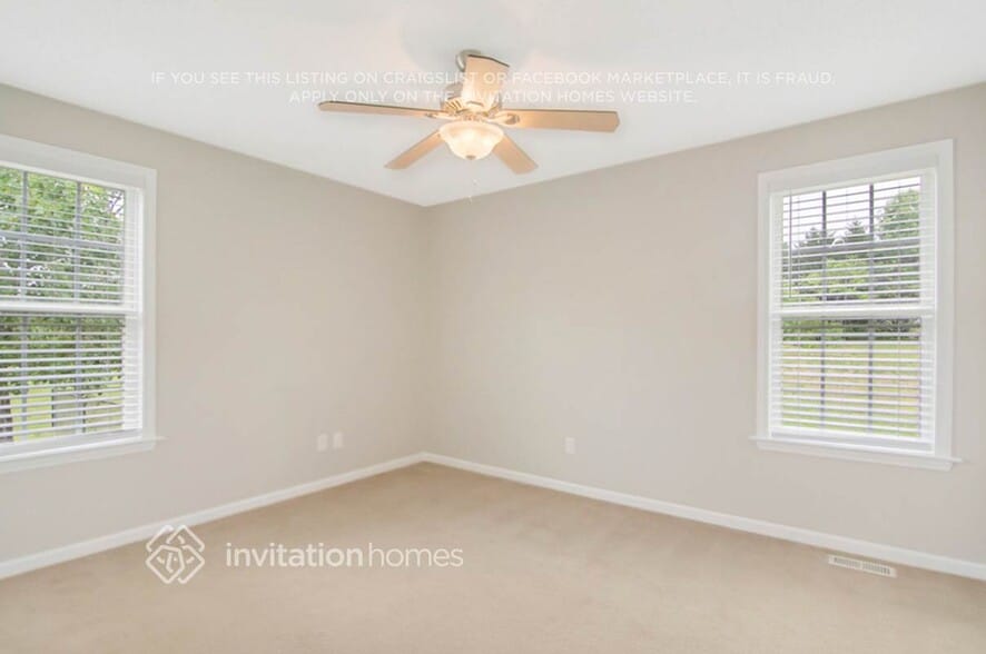 Building Photo - 386 Rosa Cir