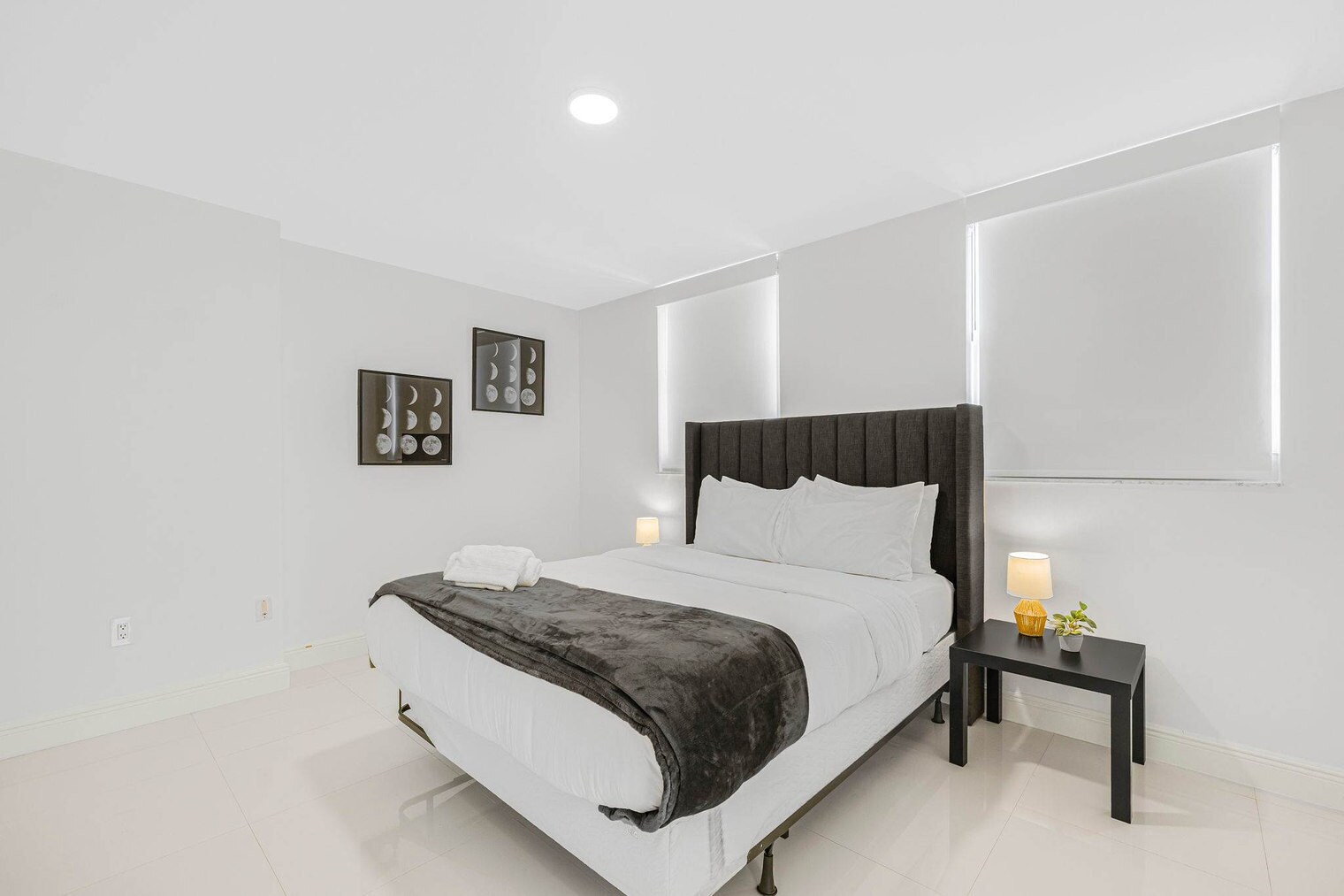 Building Photo - 1200 Brickell Bay Dr