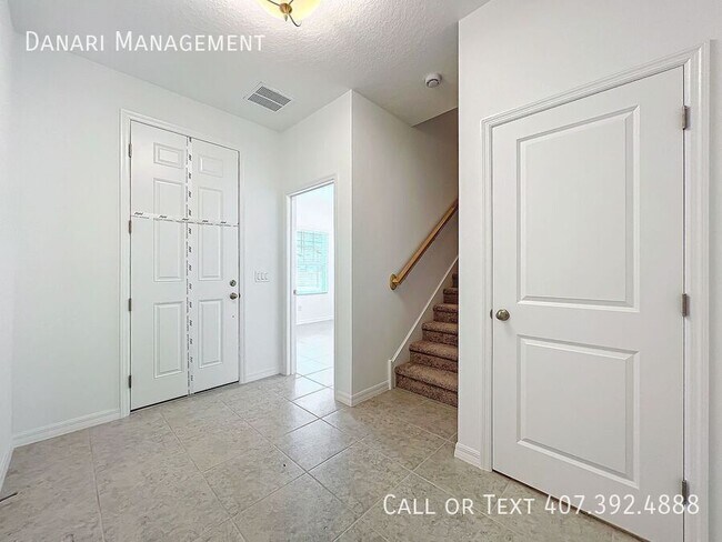 Building Photo - 1679 Meadowlark Dr