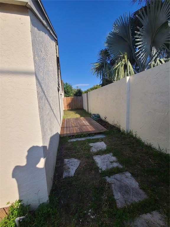 Building Photo - 13701 Lazy Oak Dr