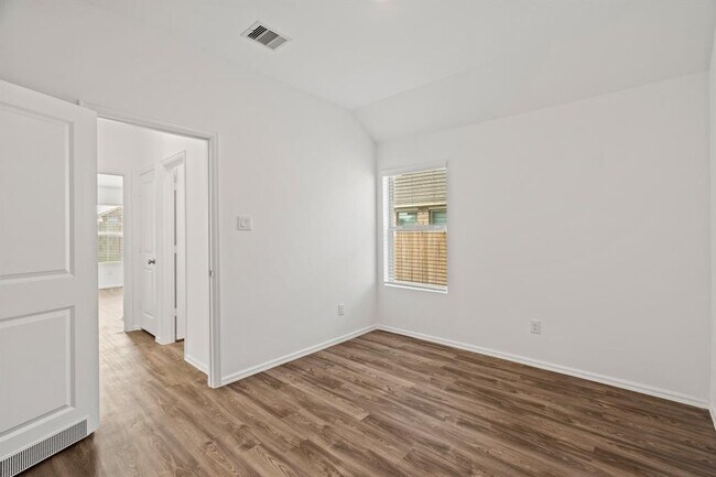 Building Photo - 3804 Falling Moon Ln