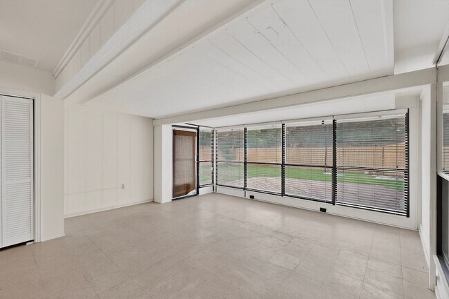 Building Photo - 1207 Mistywood Ln