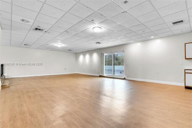 Building Photo - 14820 Naranja Lakes Blvd