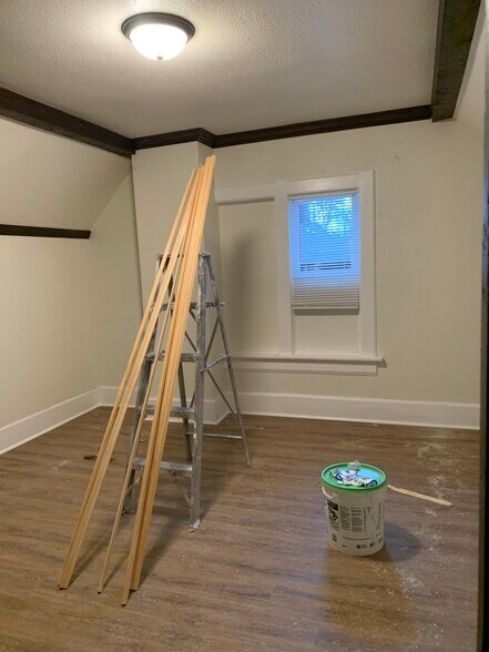 Building Photo - 318 N 41st St