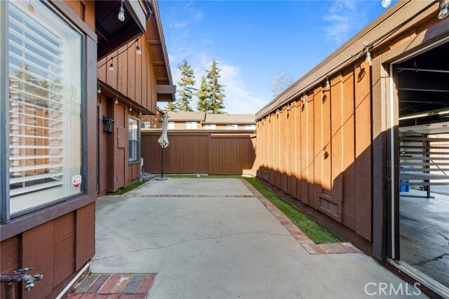 Building Photo - 1515 Westmont Dr