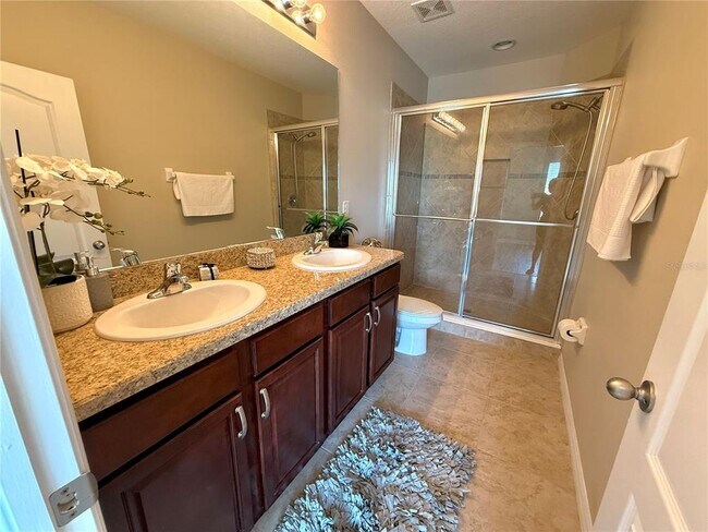 Building Photo - 10415 Butterfly Wing Ct