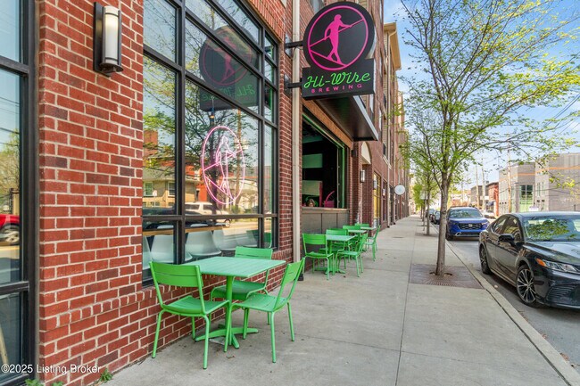 Building Photo - 1236 E Broadway