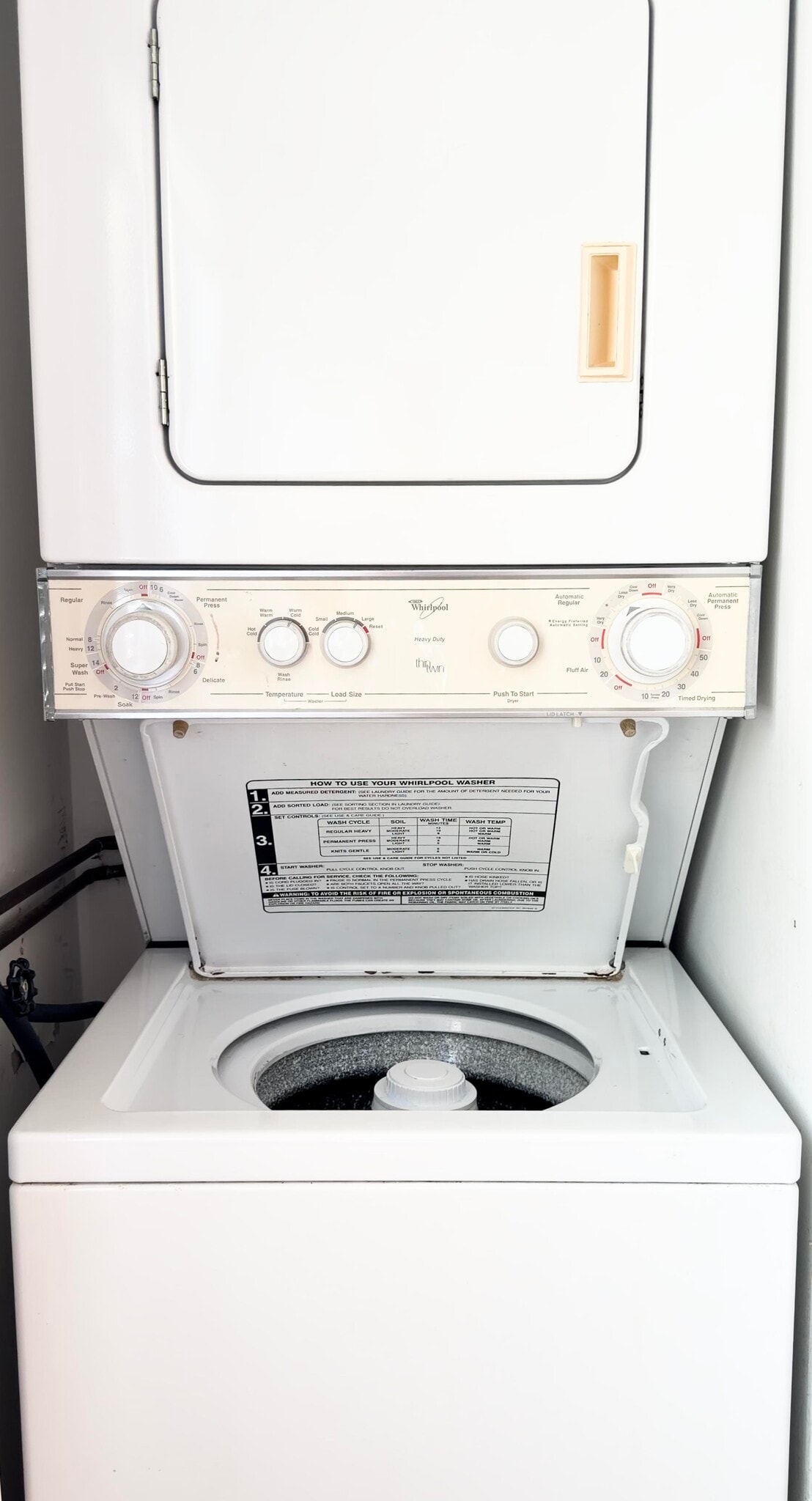 Building Photo - 1628 Clower Creek Dr