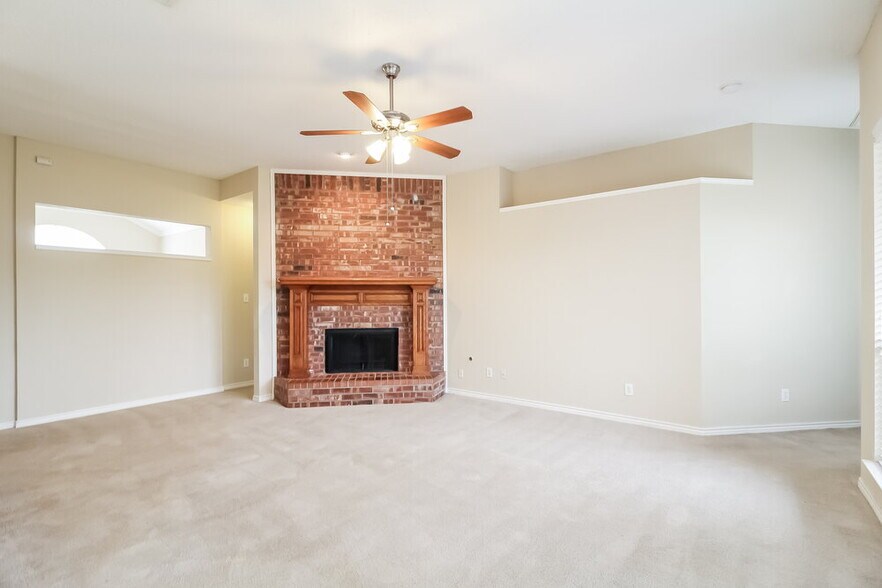 Building Photo - 1554 Cardigan Ln