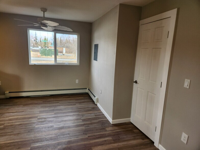 Building Photo - 2807 Turnagain St