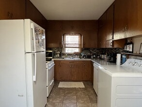 Building Photo - 1 Bedroom for Lease