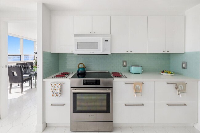 Building Photo - 1 Grove Isle Dr