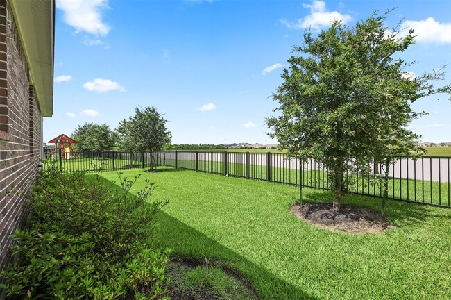 Building Photo - 2223 Islawild Wy